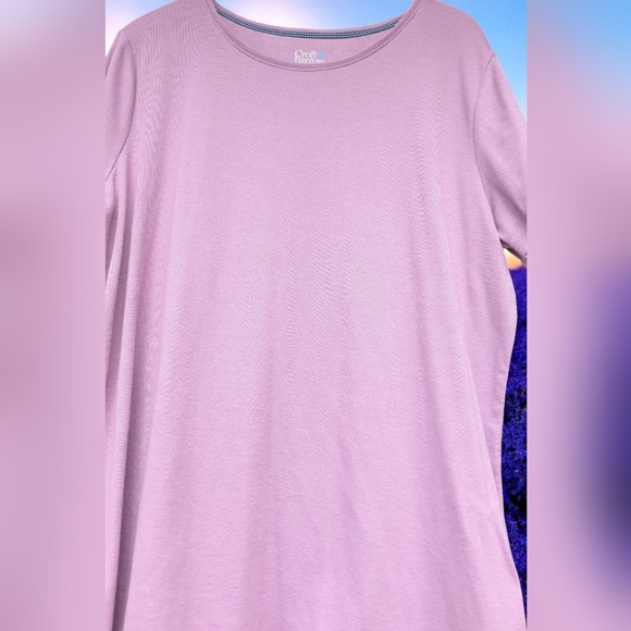 Croft & Barrow Essential Crewneck Tee Color: Pueple, Size: LARGE (EUC) - Picture 5 of 8